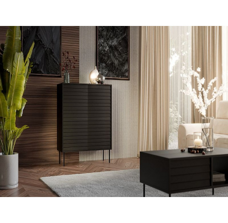 CORTINA komoda 100 (4D) černá/ořech (1 ks)=2 str. ) CORTINA komoda 100 (4D) černá/ořech (1 ks)=2 str. )