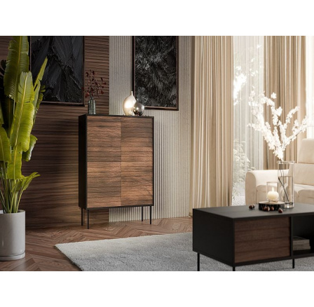 CORTINA komoda 100 (4D) černá/ořech (1 ks)=2 str. ) CORTINA komoda 100 (4D) černá/ořech (1 ks)=2 str. )