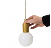 Závěsná lampa žárovka zlatá L