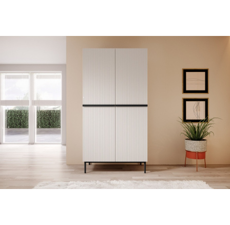 Dvoudveřová skříň Nicole s kovovými nohami a úchyty 100 cm - bílý mat / černé nožky Dvoudveřová skříň Nicole s kovovými nohami a úchyty 100 cm - bílý mat / černé nožky