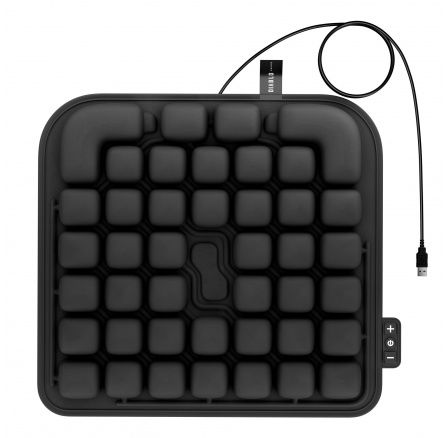 DIABLO CHAIRS Air Masážní Polštář černý H45*Š480*D460