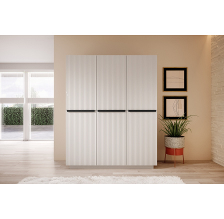 Skříň Nicole 150 cm se 2 skrytými zásuvkami - bílý mat / černé úchyty