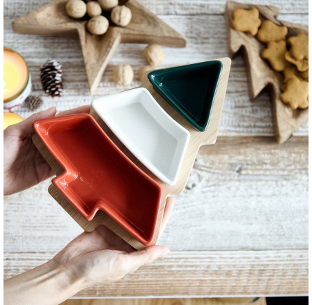 Servírovací prkénko ve tvaru vánočního stromku TROEL 3 ks 28x21 cm 982754